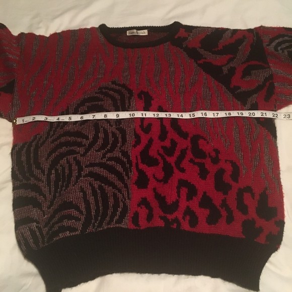 Vintage maroon & black jungle cat sweater mens S/M womens L silver threaded - Picture 4 of 6